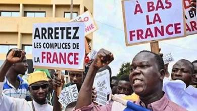 بوركينا فاسو وفرنسا.. ما سر إنهاء الاتفاق العسكري؟